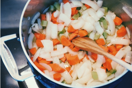 guarderia-bormujos-olla-cocina